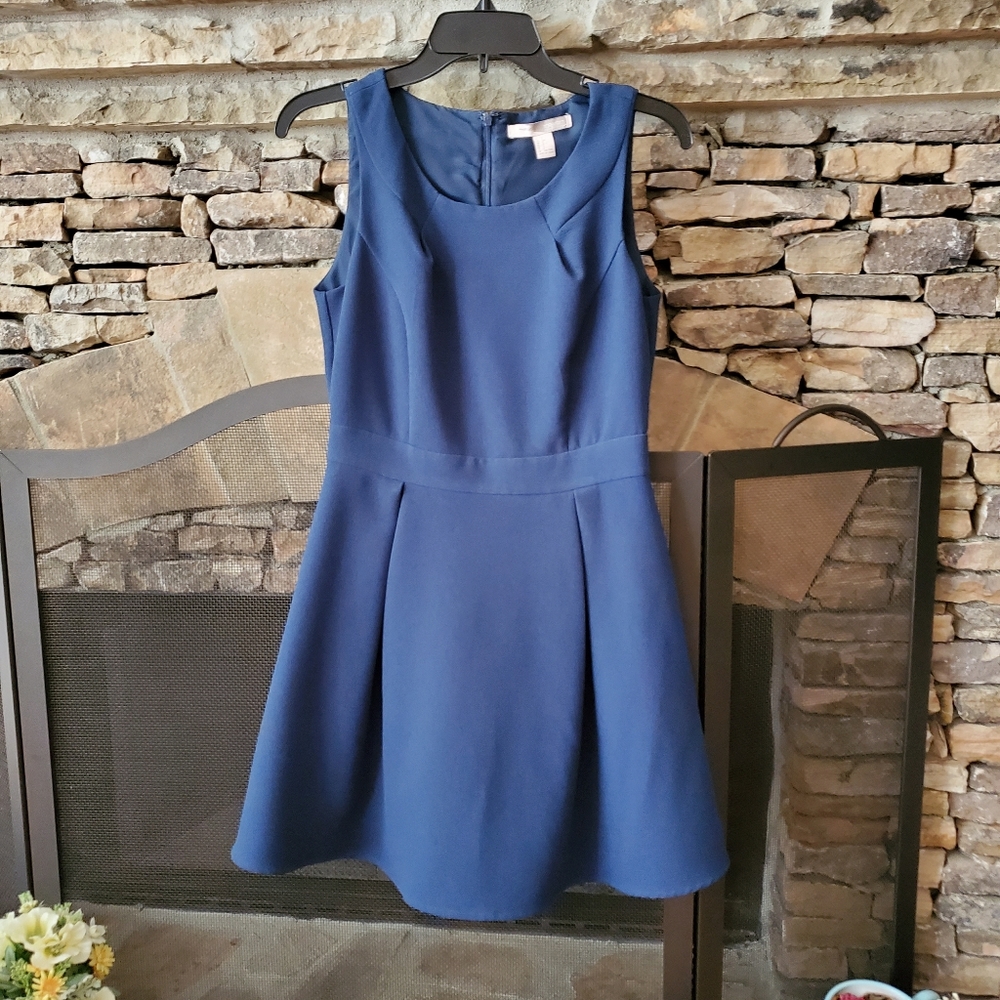 EUC/ Forever 21 Sleeveless Navy blue Dress
